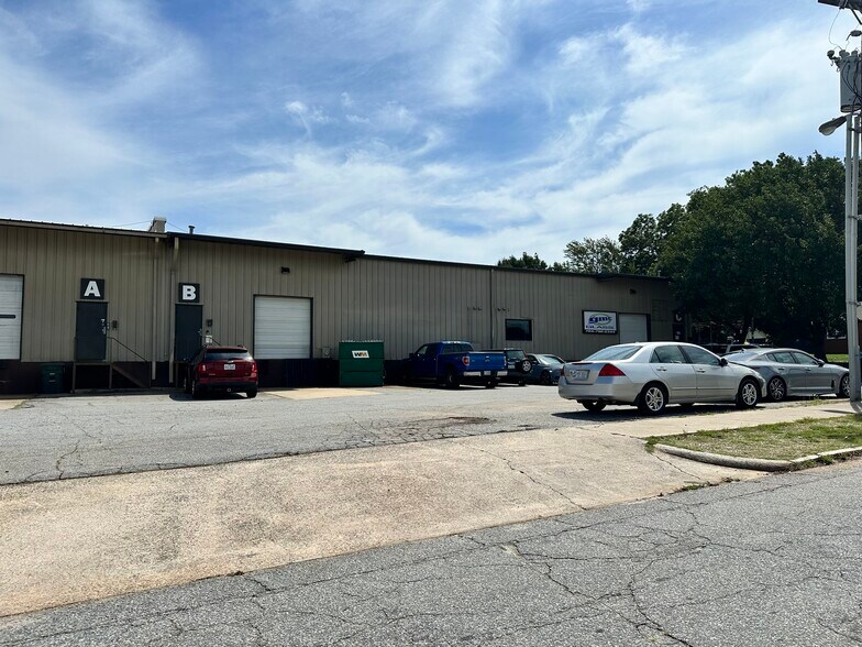 721 N Long St, Salisbury, NC à louer - Photo de l’immeuble – Image 1 sur 5