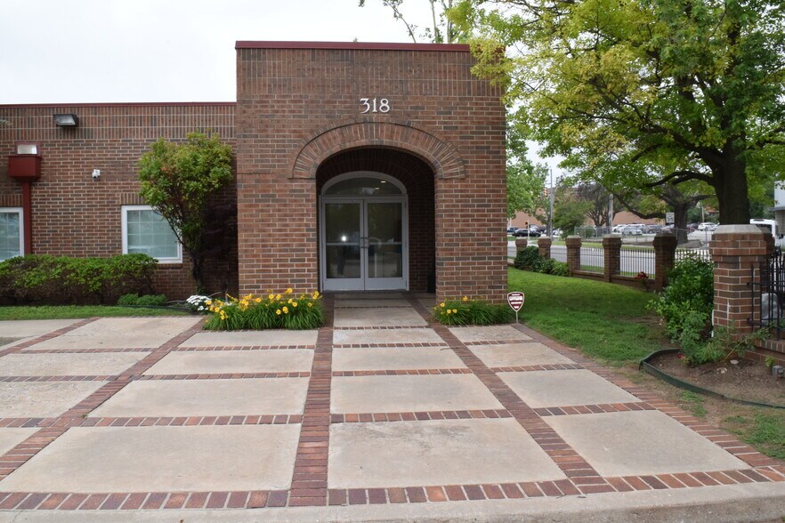 318 NW 13th St, Oklahoma City, OK à louer - Photo de l’immeuble – Image 1 sur 12