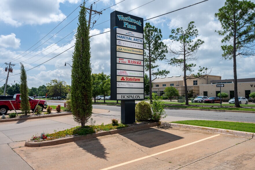 1101-1151 W 15th St, Edmond, OK à louer - Photo de l’immeuble – Image 3 sur 7
