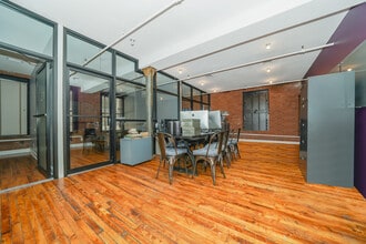 247 W 36th St, New York, NY à louer Photo intérieure– Image 1 sur 3