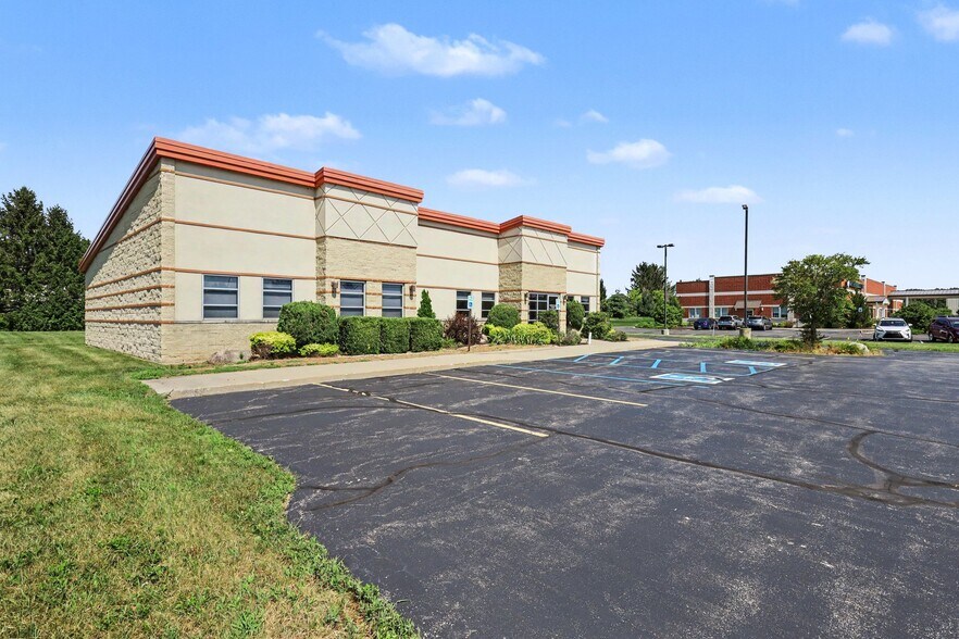 2801 Leonard Dr, Valparaiso, IN à vendre - Photo de l’immeuble – Image 2 sur 34