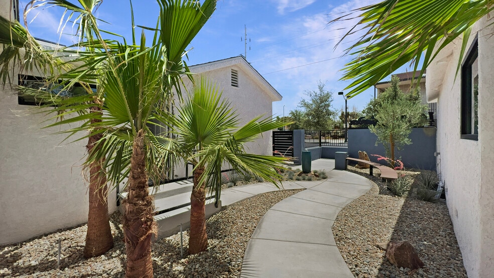 724 S 9th St, Las Vegas, NV à louer - Photo de l’immeuble – Image 3 sur 11