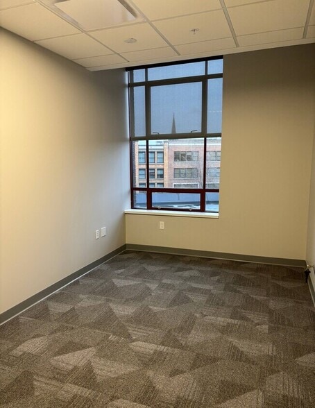 109 S Warren St, Syracuse, NY à louer - Photo intérieure – Image 3 sur 23