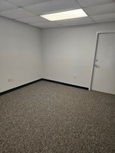502-880 Kingwood Dr, Humble, TX à louer Photo de l’immeuble– Image 1 sur 4