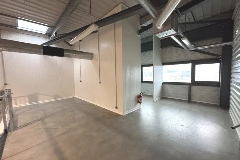 Local d’activités dans Vendargues à louer - Photo de l’immeuble – Image 2 sur 3