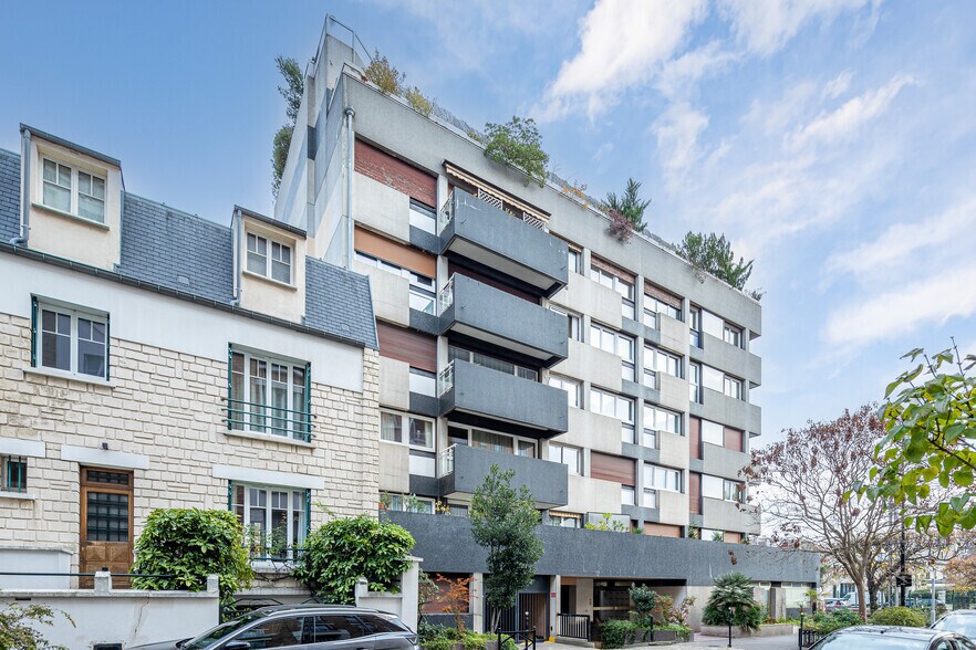 Bureau dans Courbevoie à vendre - Photo de l’immeuble – Image 2 sur 13