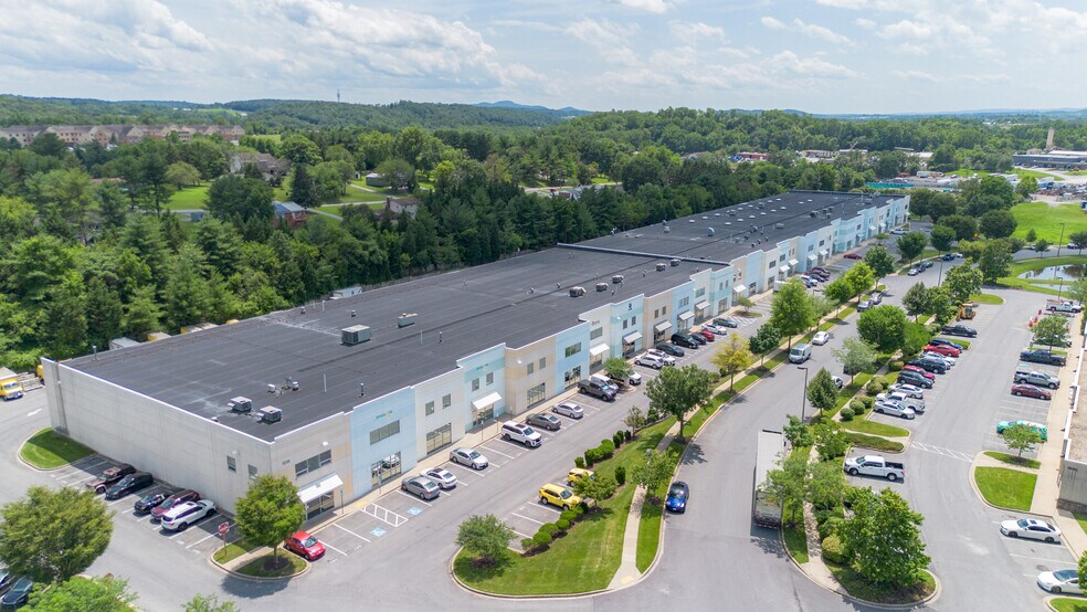 1539 Tilco Dr, Frederick, MD à vendre - Photo de l’immeuble – Image 1 sur 1