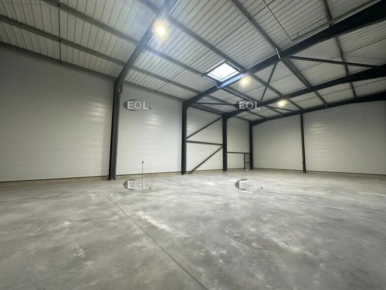 17 Rue René Dumont, Lambesc à louer - Photo de l’immeuble – Image 1 sur 2