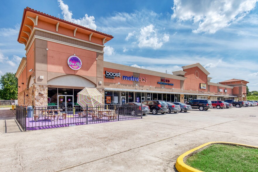 12805 Cullen Blvd, Houston, TX à louer - Photo de l’immeuble – Image 1 sur 13