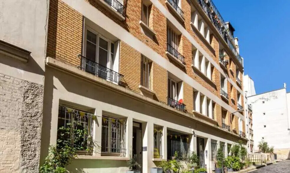 7 Villa De Guelma, Paris à vendre - Photo de l’immeuble – Image 2 sur 8