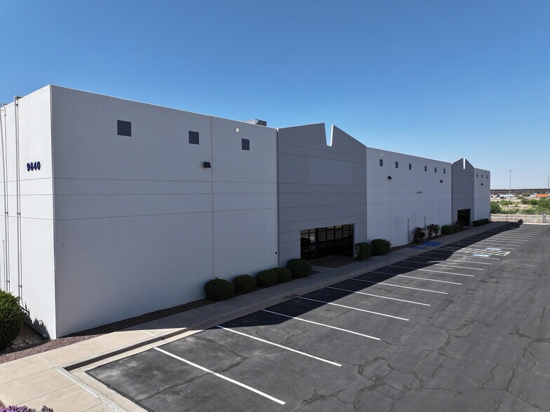9640 Joe Rodriguez, El Paso, TX à louer - Photo de l’immeuble – Image 1 sur 3