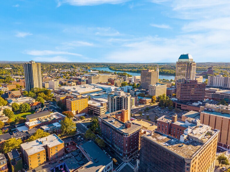 122 Chestnut St, Springfield, MA à vendre - Photo de l’immeuble – Image 3 sur 12