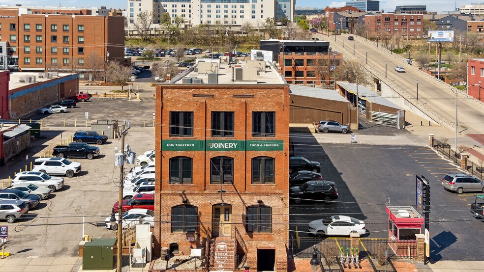 121 E Sheridan Ave, Oklahoma City, OK à vendre - Photo de l’immeuble – Image 2 sur 7