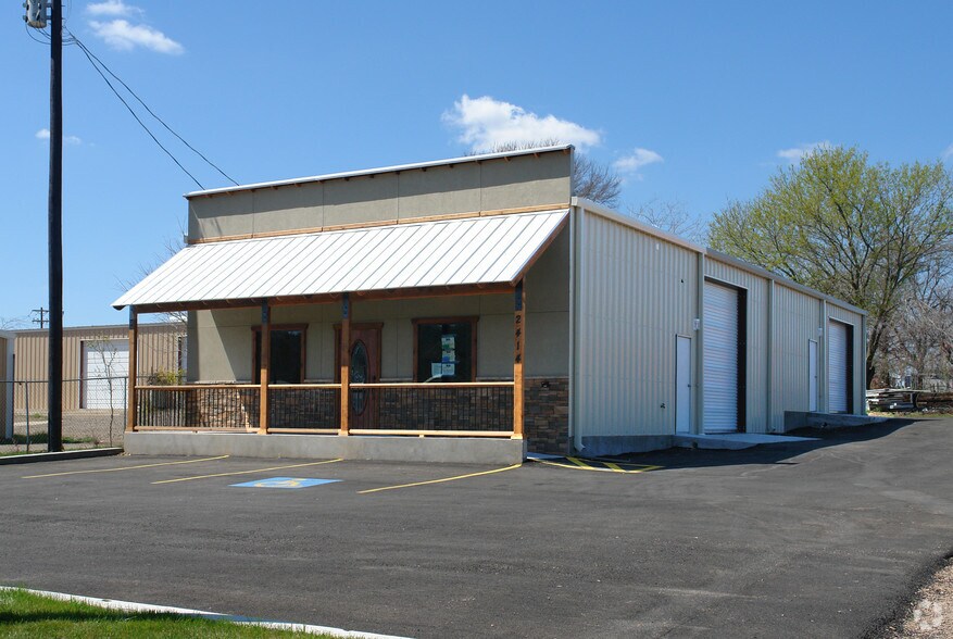 2414 Commerce St, Marble Falls, TX à louer - Photo de l’immeuble – Image 2 sur 5