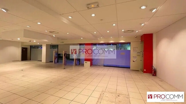 Plus de détails pour Local commercial à louer