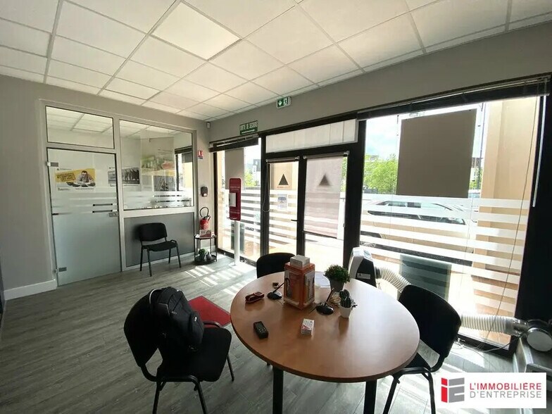 100 Mail François Mitterrand, Rennes à louer - Photo de l’immeuble – Image 2 sur 4
