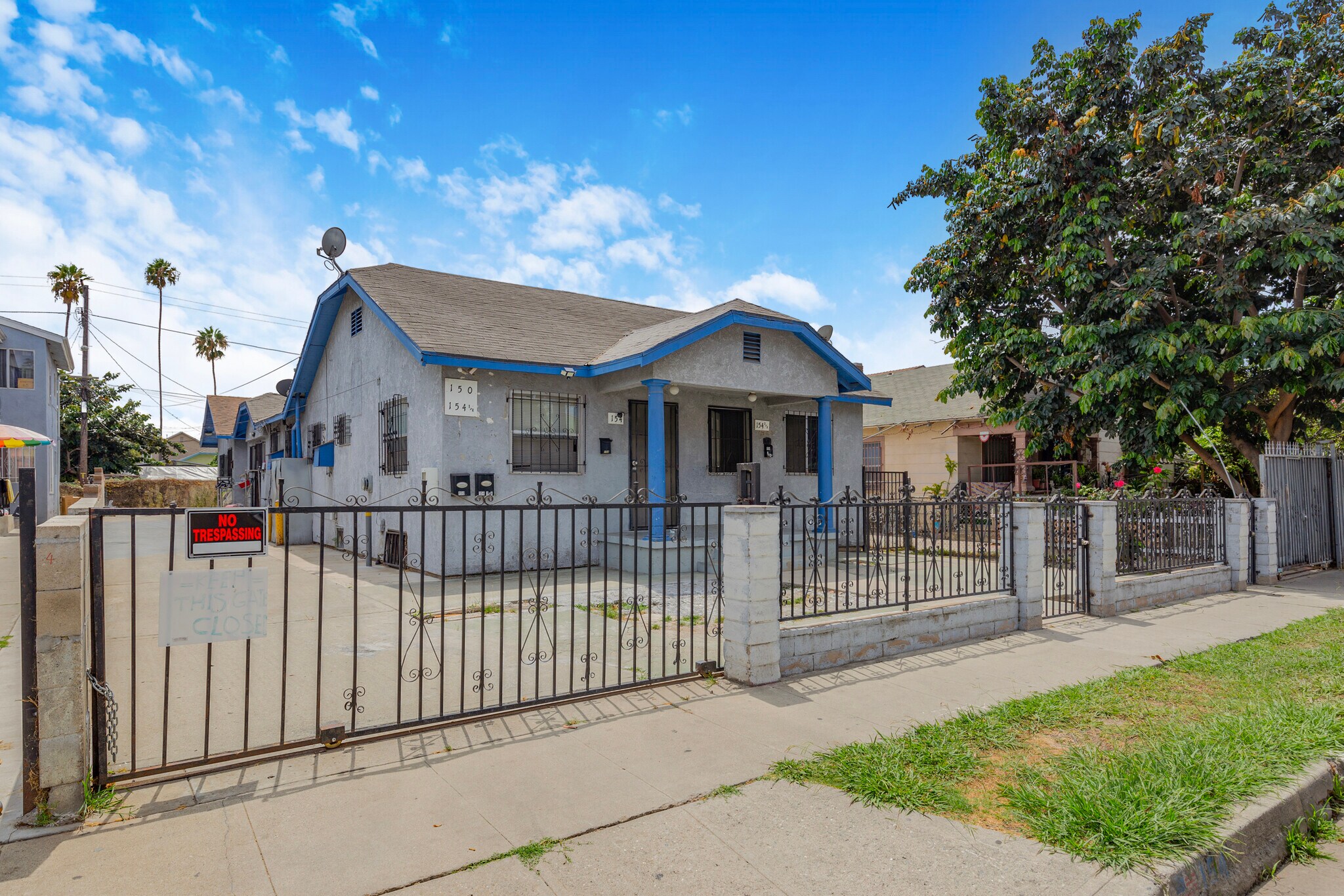 150 W 76th St, Los Angeles, CA à vendre Photo de l’immeuble– Image 1 sur 7