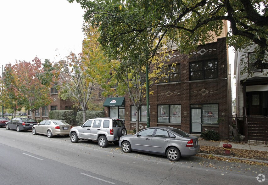 2533 N Ashland Ave, Chicago, IL à vendre - Photo de l’immeuble – Image 3 sur 3
