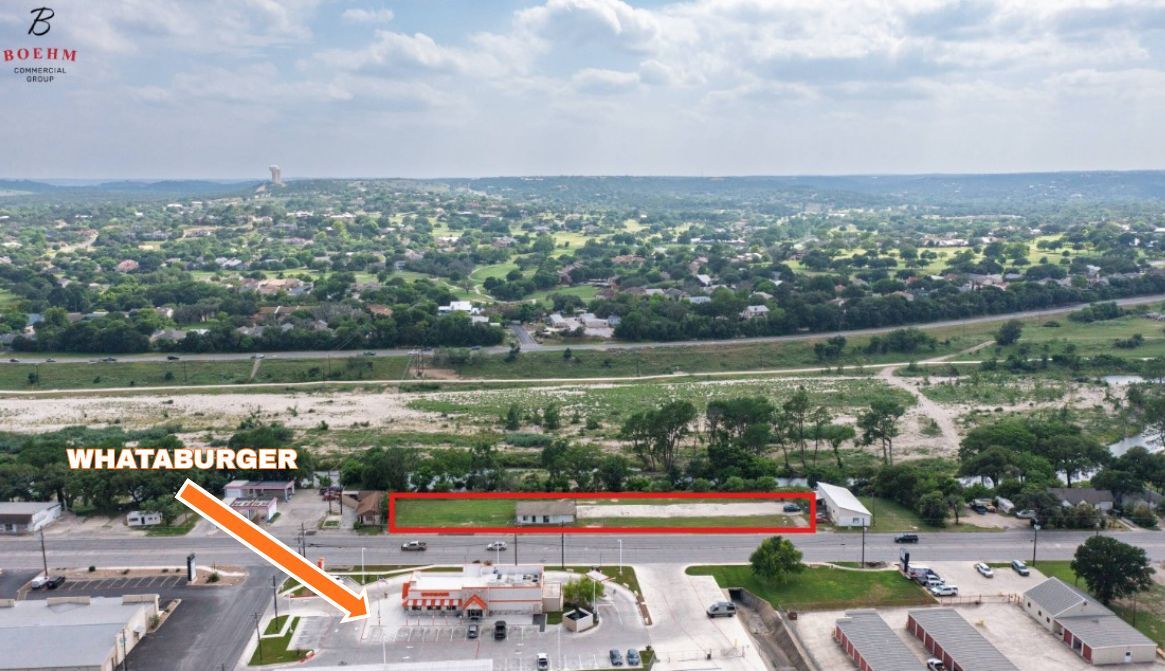 2411 Memorial Blvd, Kerrville, TX à vendre Photo de l’immeuble– Image 1 sur 18