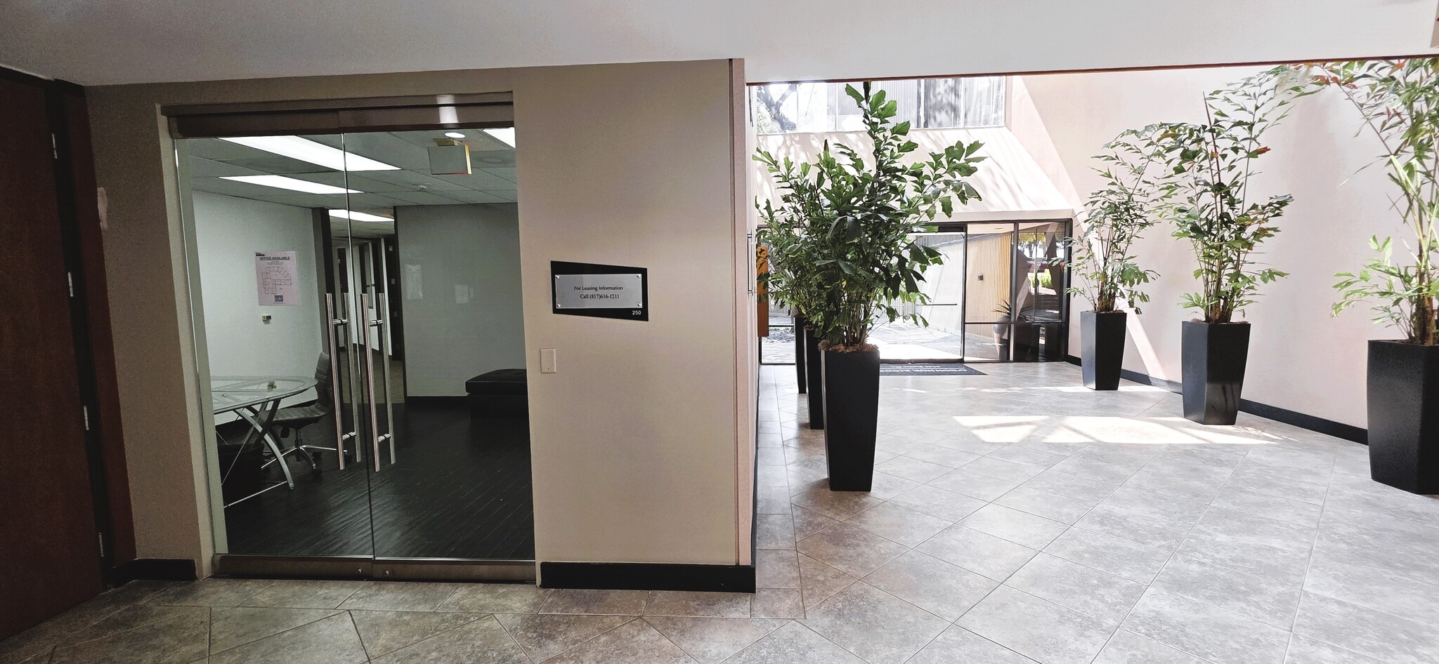 4545 Fuller Dr, Irving, TX à louer Photo intérieure– Image 1 sur 12