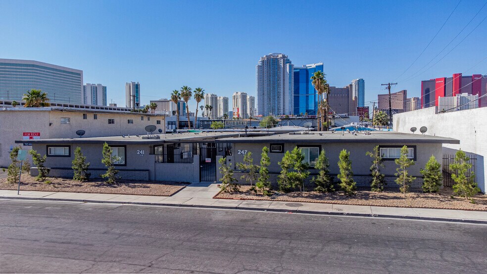 247 Chicago Ave, Las Vegas, NV à vendre - Photo de l’immeuble – Image 3 sur 10