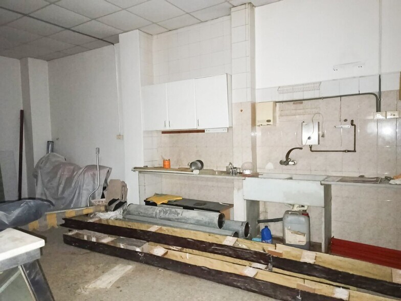Local commercial dans Ontinyent, Valencia à vendre - Photo de l’immeuble – Image 3 sur 5