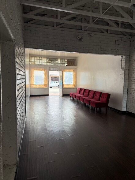 407 Center St, Taft, CA à vendre - Photo de l’immeuble – Image 2 sur 6