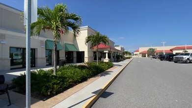 2005-2067 N Atlantic Ave, Cocoa Beach, FL à louer - Vidéo sur l’annonce professionnelle 