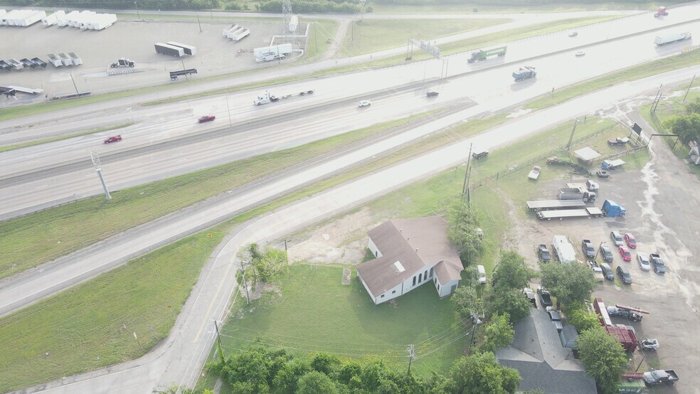920 Main St, Hutchins, TX à vendre - Vidéo sur l’annonce professionnelle – Image 2 sur 4