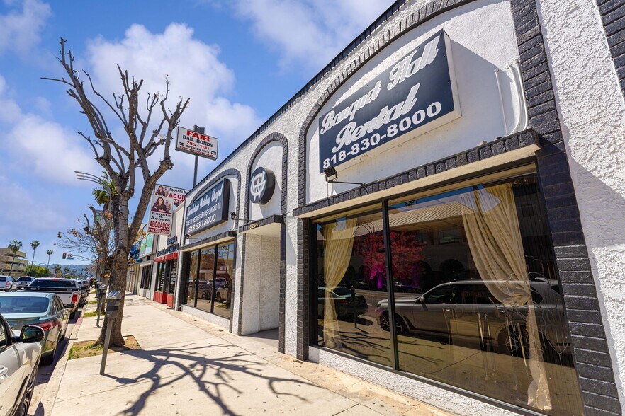 6265 Van Nuys Blvd, Van Nuys, CA à vendre - Photo de l’immeuble – Image 3 sur 67
