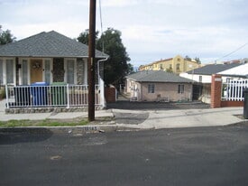 10143-10145 Mountair Ave, Tujunga CA - Immobilier d'entreprise