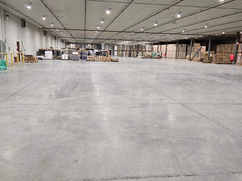 35 Rue Saint-Jean-Baptiste O, Rigaud, QC à louer - Photo de l’immeuble – Image 2 sur 15