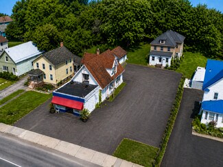 Plus de détails pour 301 E North St, Geneva, NY - Logement à vendre