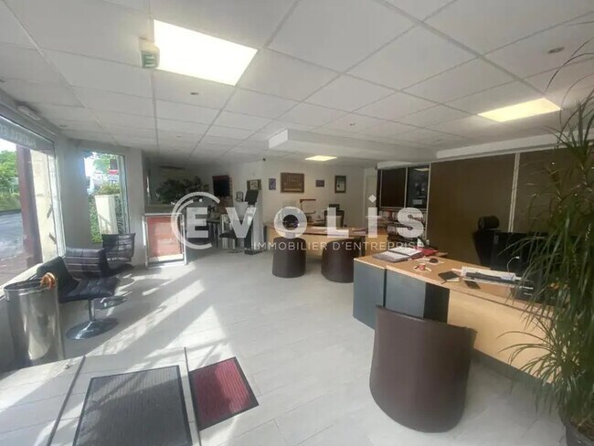Plus de détails pour Local commercial à vendre