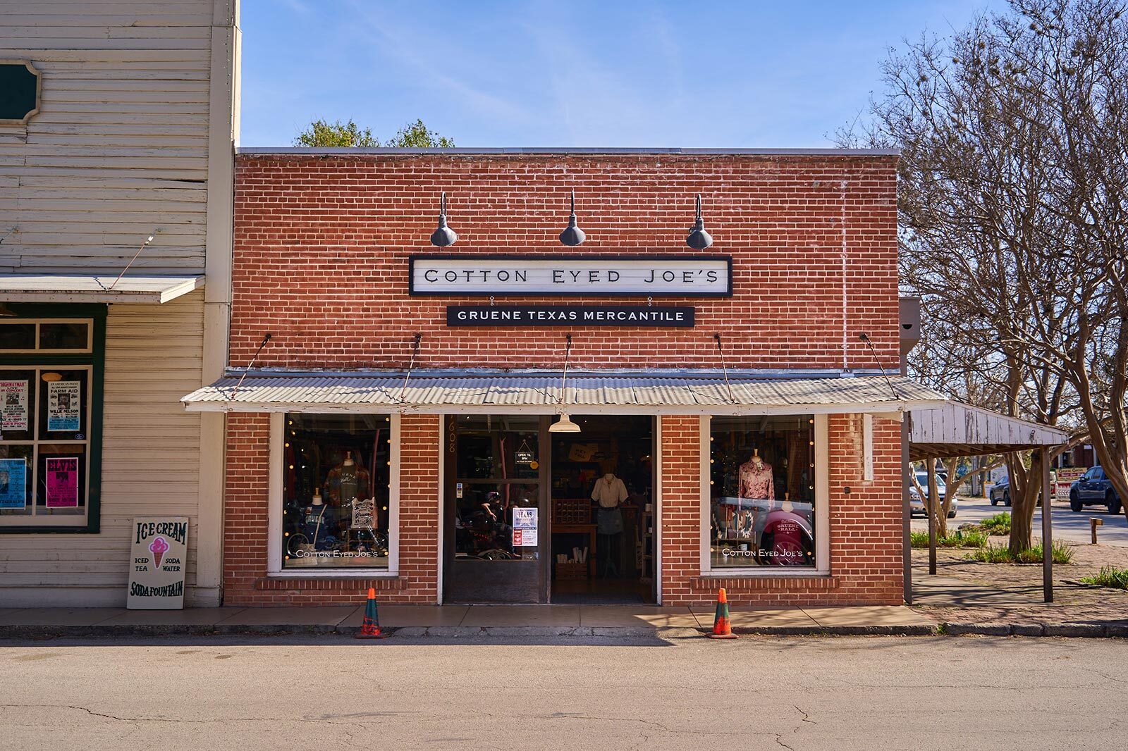 1608 Hunter Rd, New Braunfels, TX à louer Photo principale– Image 1 sur 6