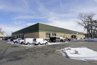 Plus de détails pour 102 Queens Dr, King Of Prussia, PA - Bureau, Industriel/Logistique à louer