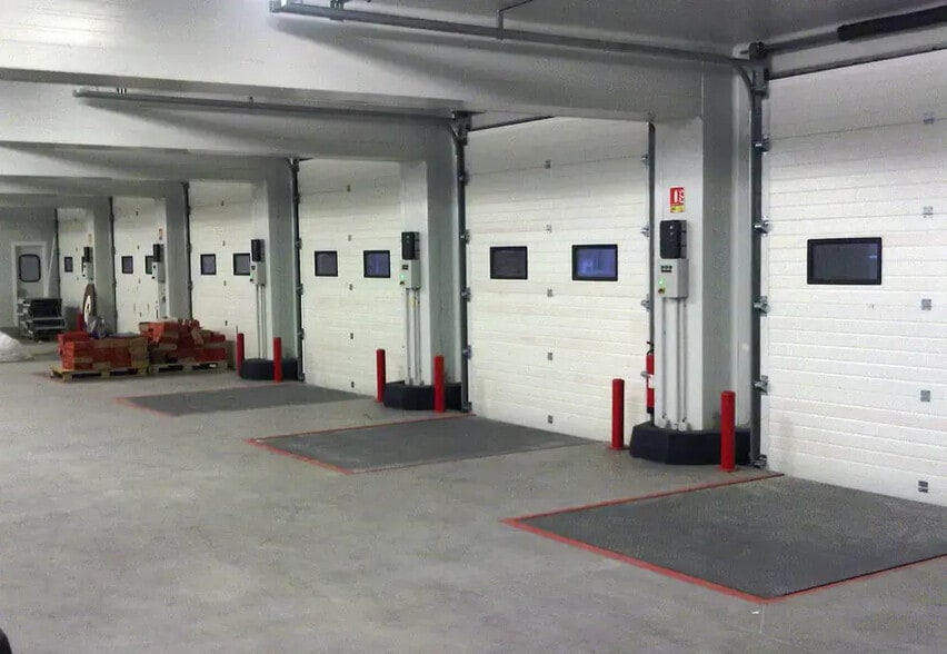 Industriel/Logistique dans Saint-Laurent-Blangy à vendre - Photo de l’immeuble – Image 1 sur 1