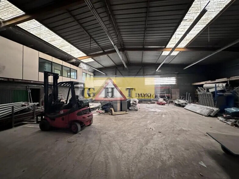 Industriel/Logistique dans Le Thillay à louer - Photo de l’immeuble – Image 2 sur 5