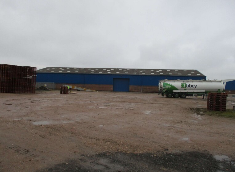 Gamston Airfield, Sutton à louer - Photo de l’immeuble – Image 2 sur 5