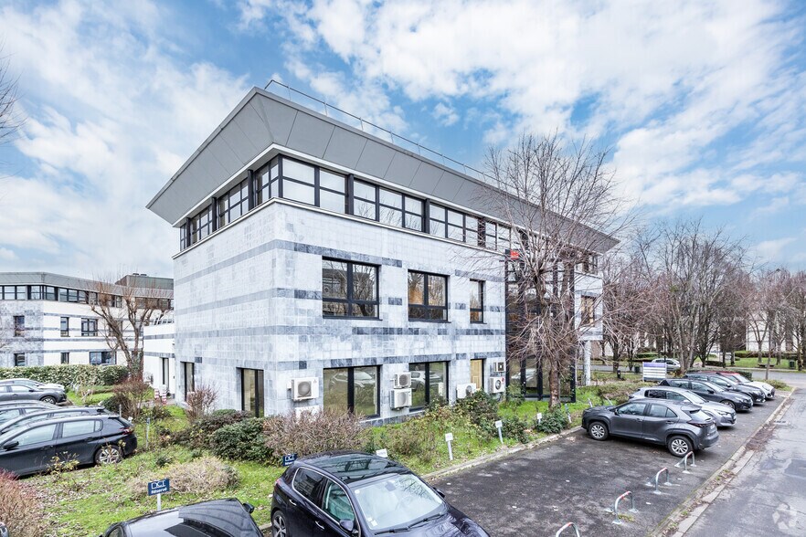 Bureau dans Gennevilliers à vendre - Photo de l’immeuble – Image 2 sur 3