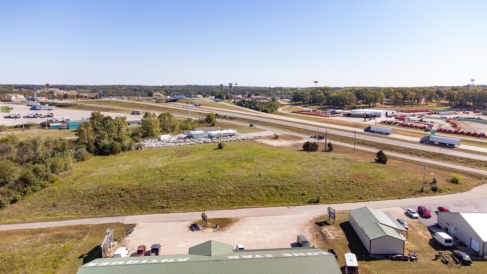Hwy DD & Rocky Creek, Cuba, MO à vendre - Photo de l’immeuble – Image 3 sur 18