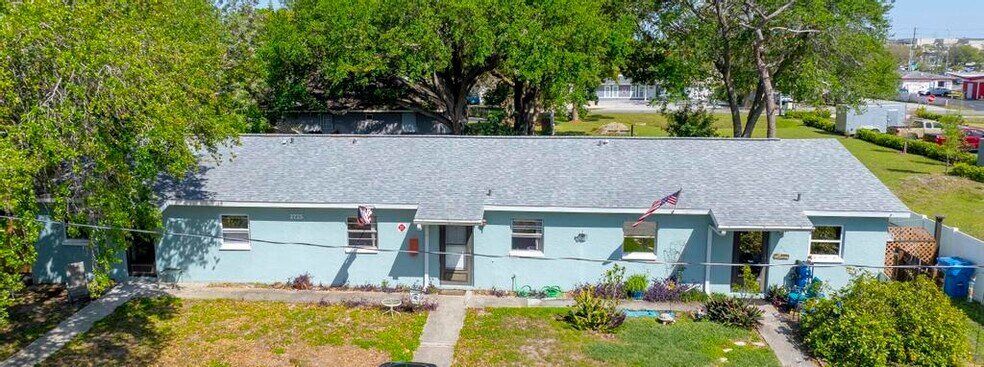 2725 Belle Haven Dr, Clearwater, FL à vendre - Aérien – Image 1 sur 12