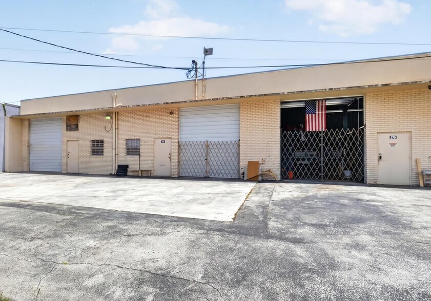 272-280 SW 33rd St, Fort Lauderdale, FL à louer - Photo de l’immeuble – Image 2 sur 4