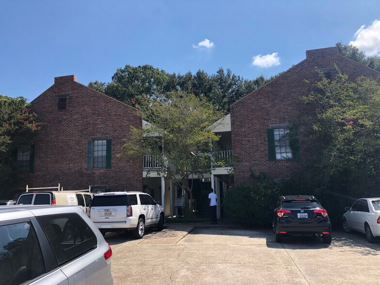5637 Superior Dr, Baton Rouge, LA à louer - Photo de l’immeuble – Image 2 sur 26