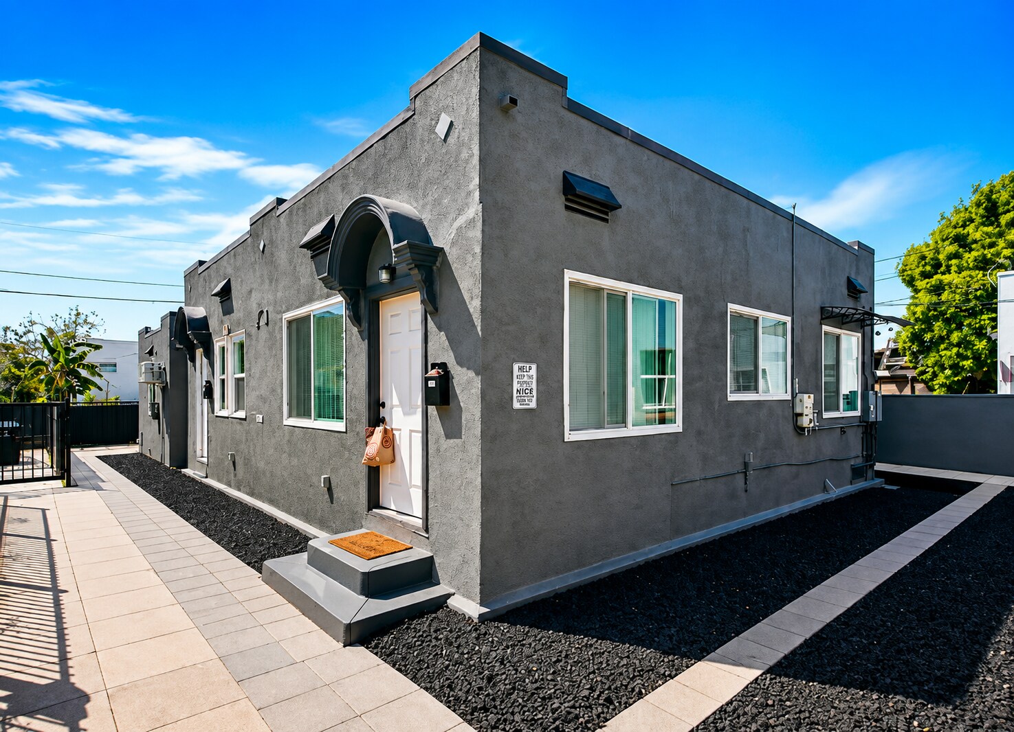 2819 3rd Ave, Los Angeles, CA à vendre Photo de l’immeuble– Image 1 sur 21
