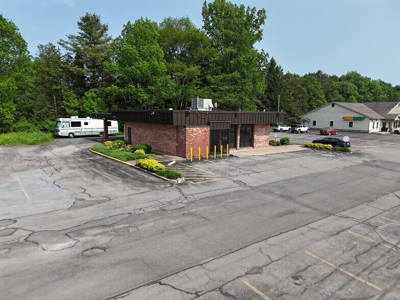 8000 State Route 12, Barneveld, NY à vendre - Photo de l’immeuble – Image 1 sur 2