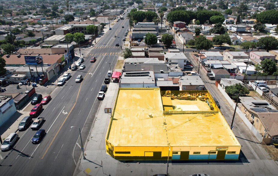 8201 S Central Ave, Los Angeles, CA à vendre - Photo de l’immeuble – Image 3 sur 5