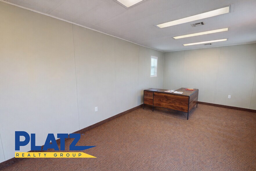 6436 Belmont Ave, Girard, OH à louer - Photo de l’immeuble – Image 3 sur 17