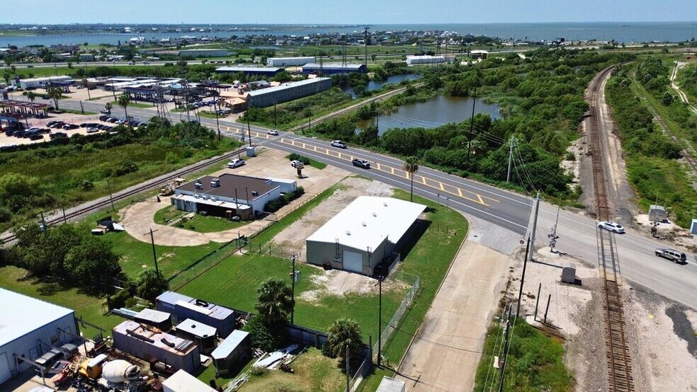 8017 Harborside Dr, Galveston, TX à vendre - Photo de l’immeuble – Image 3 sur 7