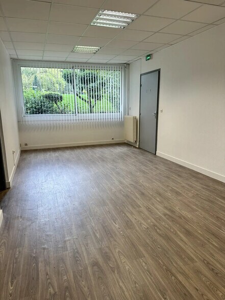 Bureau dans Angers à louer - Photo de l’immeuble – Image 1 sur 7